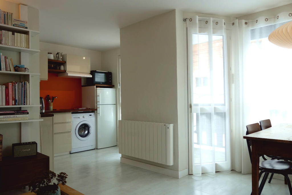Spatious Renovated 2 room apartment
