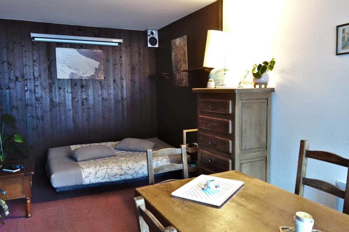 APPARTEMENT 1 PIECE COIN CHAMBRE