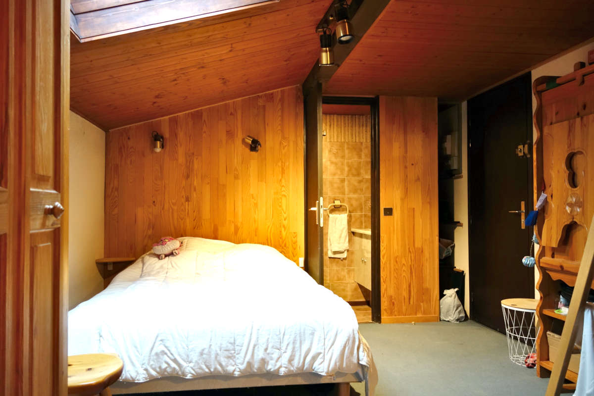 APPARTEMENT 1 PIECE COIN CHAMBRE